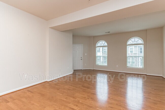Building Photo - 7114 Daniel John Dr