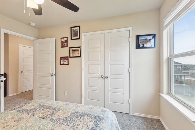 Building Photo - 513 Chelson Hunt