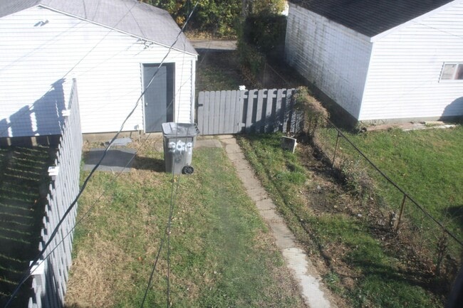 Building Photo - 3029 Boulevard Pl