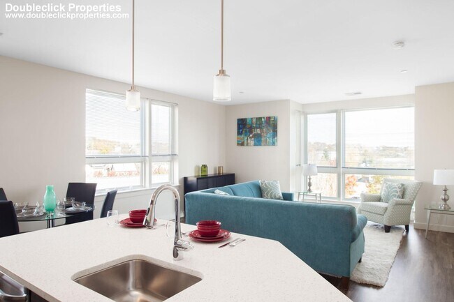 Building Photo - 180 Eastern Ave