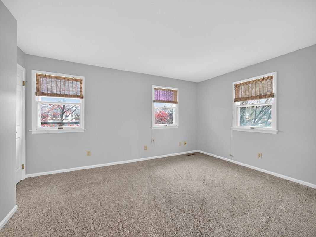 Building Photo - 2149 W Allen St