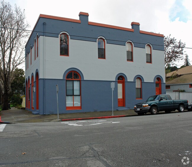 Building Photo - 621 E St