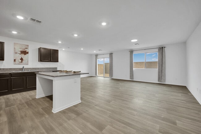 Building Photo - 6050 Swift Lariat St