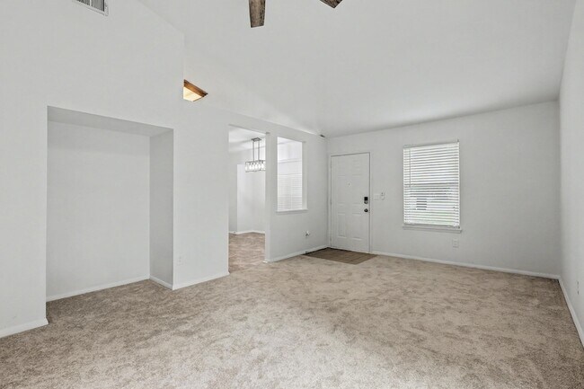 Building Photo - 104 Tweed Ct