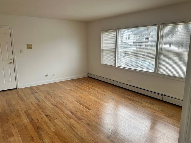 Building Photo - 7121 W 110th St