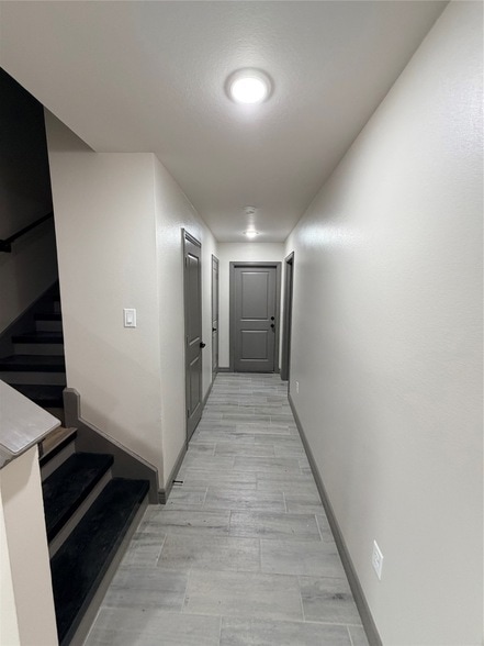 Building Photo - 5400 Pine Ave