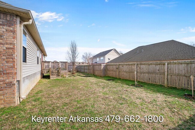 Building Photo - Move-In Ready 4 Bedroom with Gorgeous Natural Light & Spacious Yard in Centerton