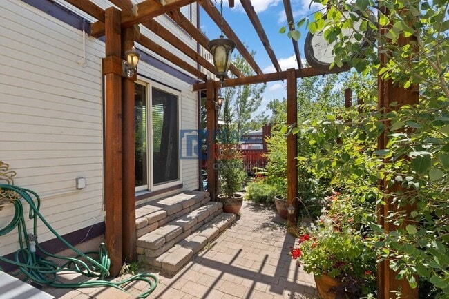 Building Photo - 88 W Irvington Pl