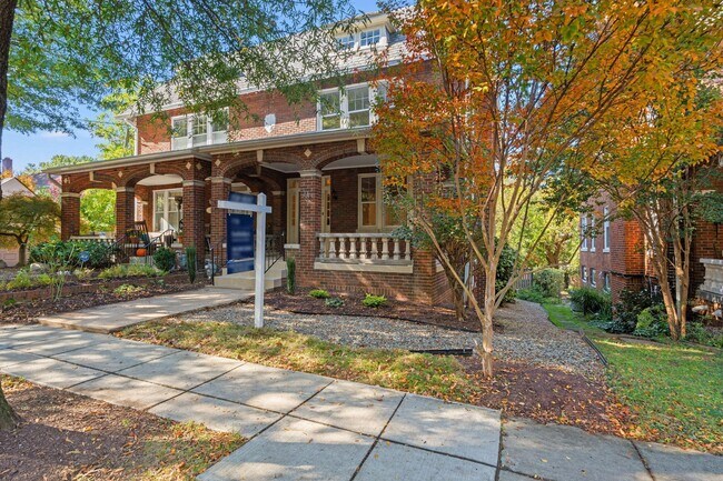 Primary Photo - 2814 Bellevue Terrace NW