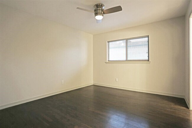 Building Photo - 4737 Aftonshire Dr