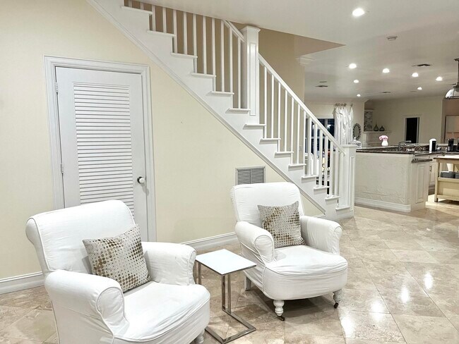 Building Photo - 950 Bolender Dr
