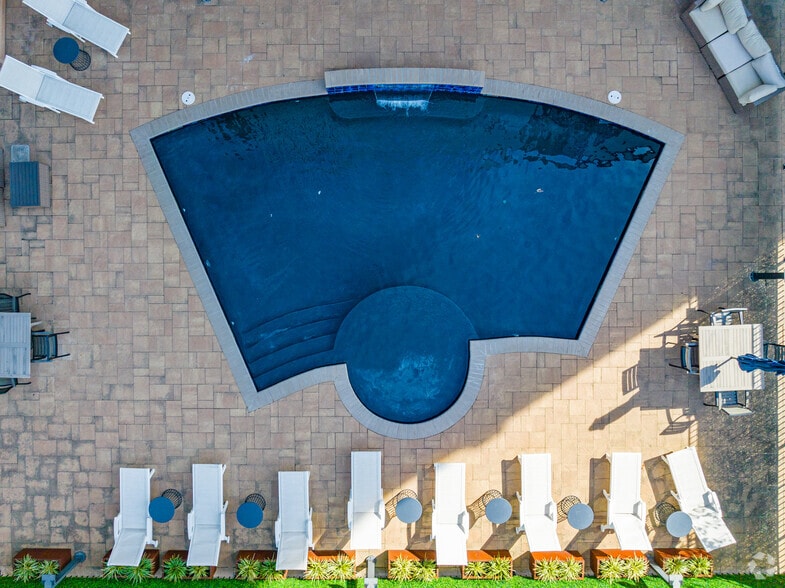 Pool - The Cove Apartments