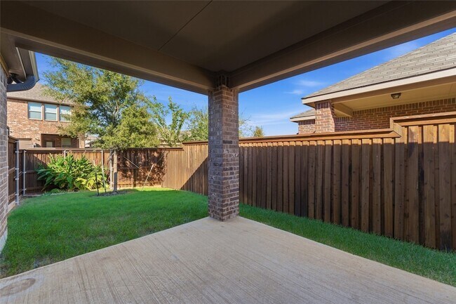 Building Photo - 2309 Pyrite Dr