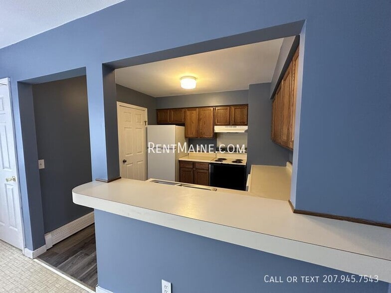 Building Photo - 114 Main Rd S