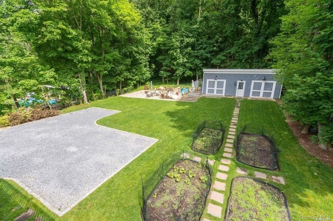 Building Photo - 245 Main St