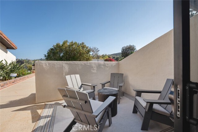 Building Photo - 4372 Park Vicente