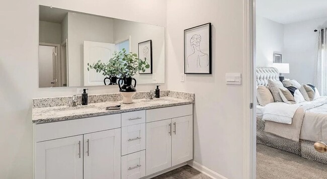 Building Photo - 4 Bdrm 2 Bath  in Millington