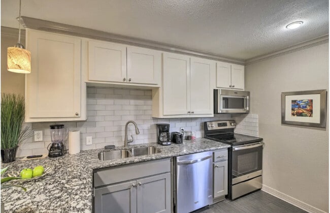 Building Photo - 2211 Blodgett