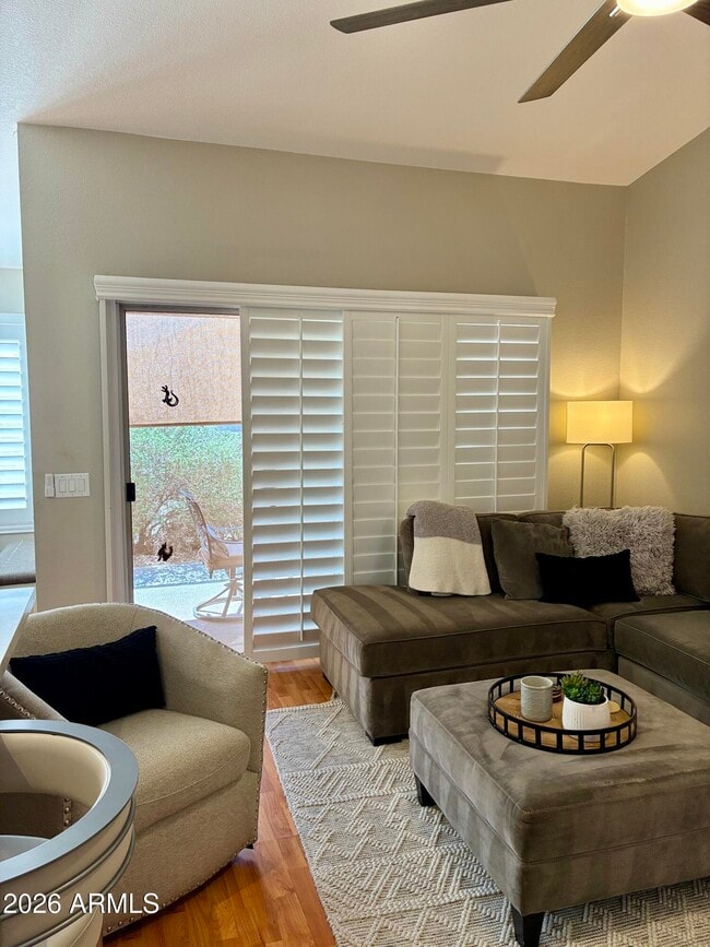 Building Photo - 1723 E Palm Beach Dr