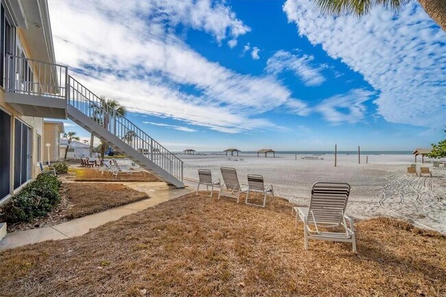 Building Photo - 6006 Midnight Pass Rd