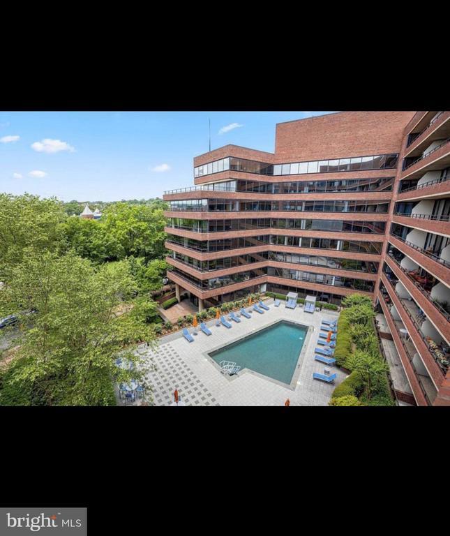 Building Photo - 2555 Pennsylvania Ave NW
