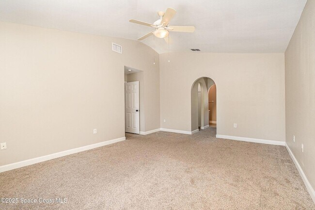 Building Photo - 5277 Mansford Pl