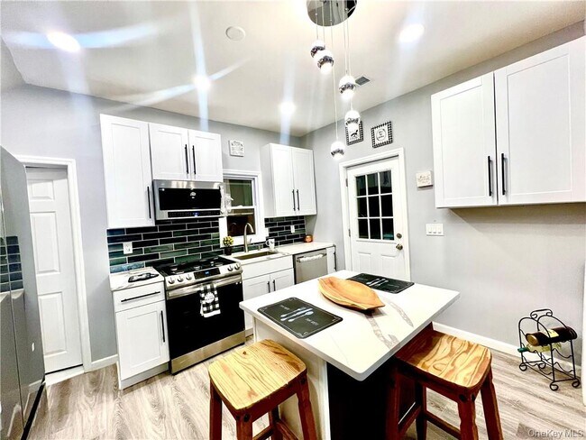 Building Photo - 26 Mill St