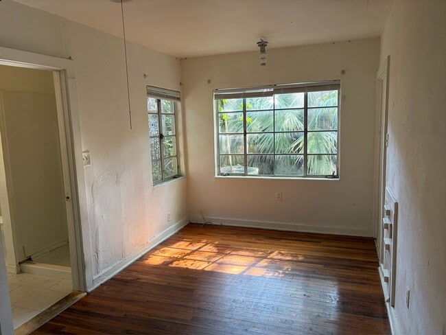 Building Photo - 209 Lovelace Dr