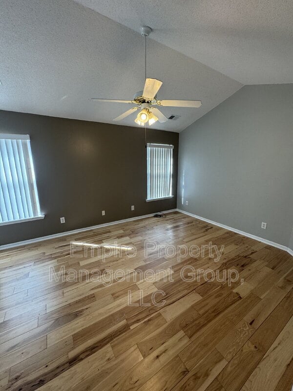 Building Photo - 66 Sand Oak Ct