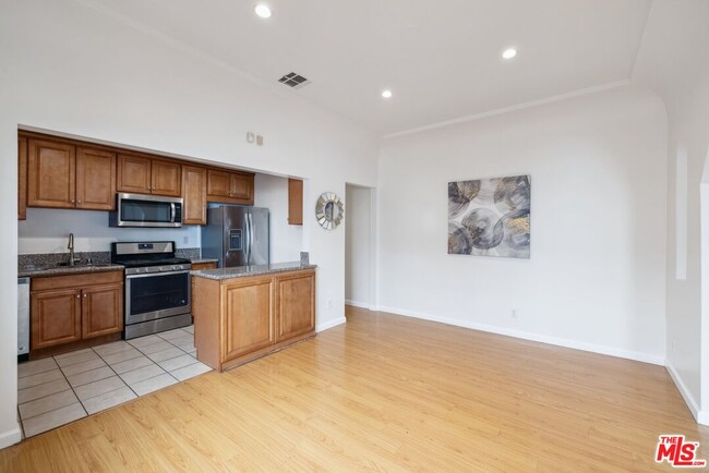 Building Photo - 3933 Woolwine Dr