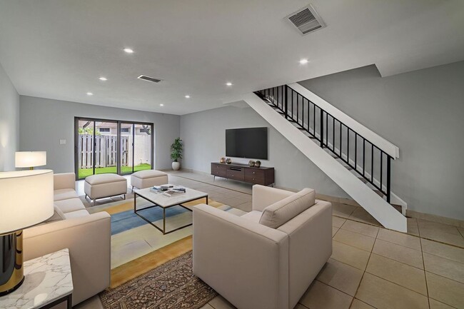 Building Photo - 2720 S Oakland Forest Dr