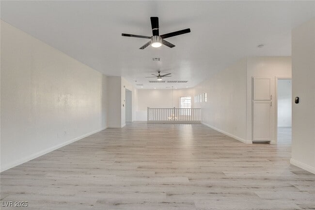 Building Photo - 1068 Riddle Glen St