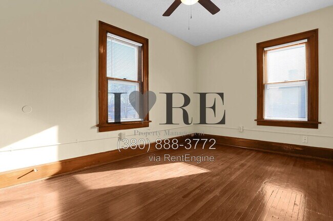 Building Photo - 1269 E Livingston Ave