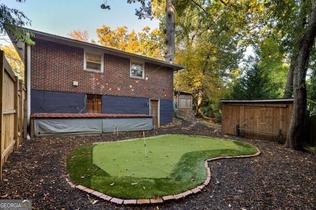 Building Photo - 811 Whelchel Dr