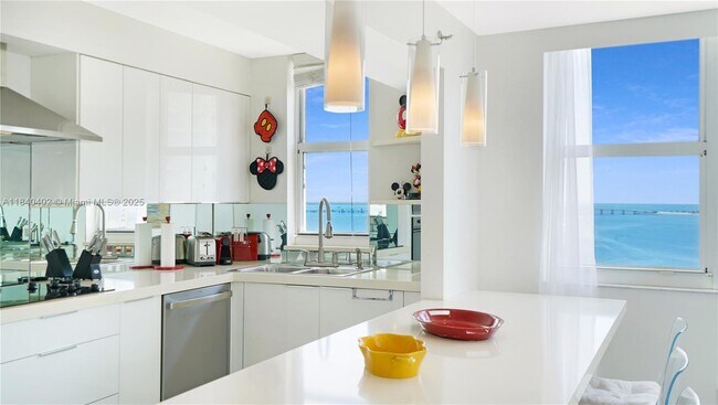 Building Photo - 770 Claughton Island Dr
