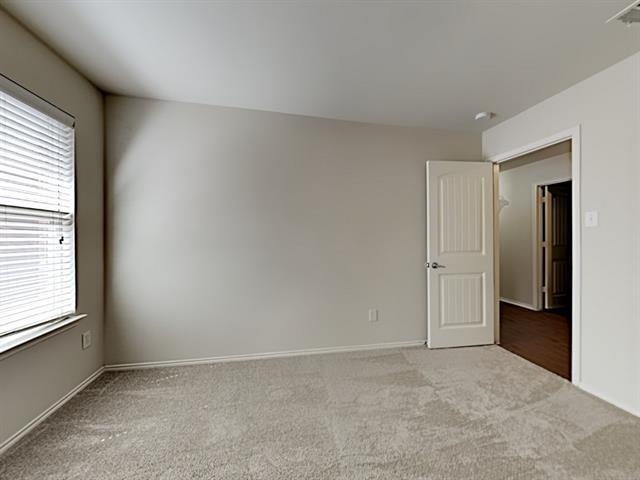 Building Photo - 4844 Kingfisher Ln