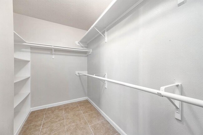Building Photo - 16103 Purpleridge Ct