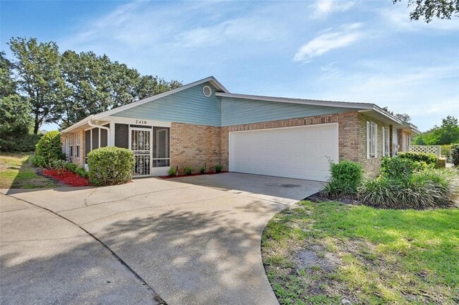 Building Photo - 2410 S Glen Eagles Dr
