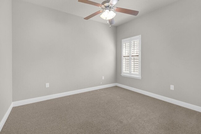 Building Photo - Beautiful home in Ashley Plantation!