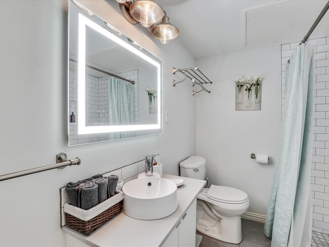 Building Photo - 1400 Shadow Brook Trail