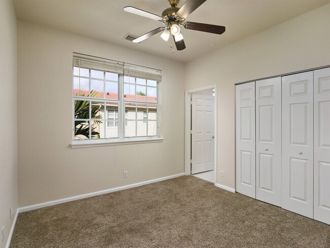 Building Photo - 463 School House Rd