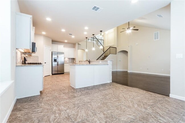 Building Photo - 1917 Tawakoni Dr