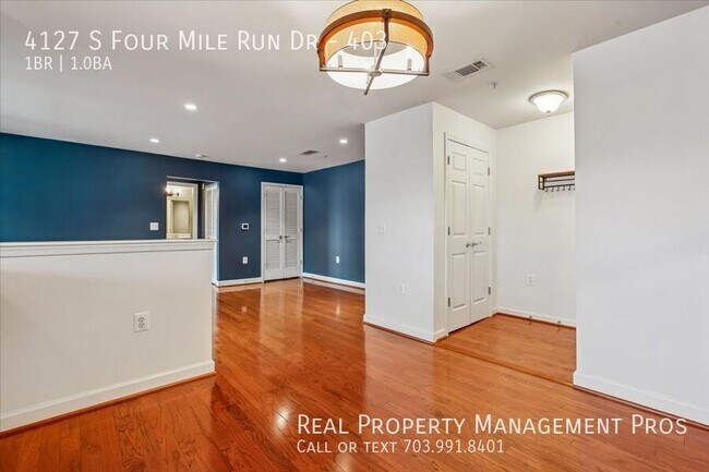 Building Photo - 4127 S Four Mile Run Dr