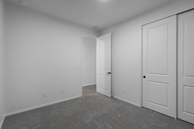 Building Photo - Coming Soon! | Modern | 3Bed/2Bath | Desirable Rio Rancho | Pets Welcome