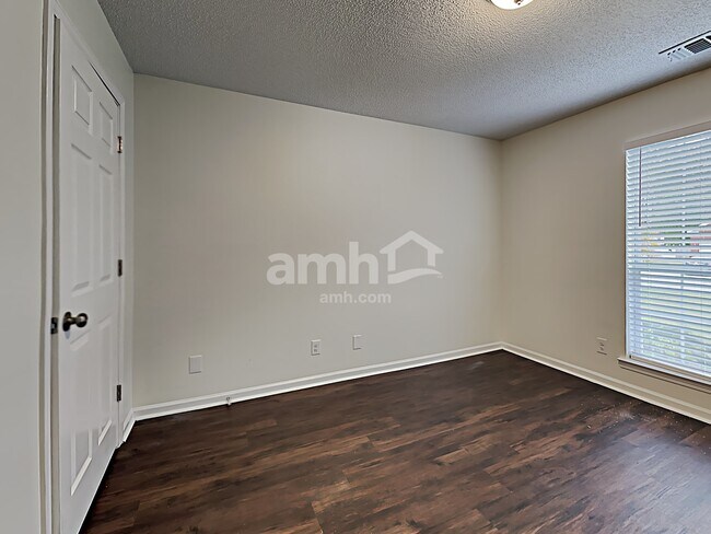 Building Photo - 161 Belle Grove Cir