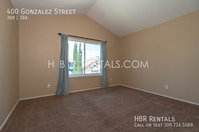 Building Photo - 400 Gonzalez St