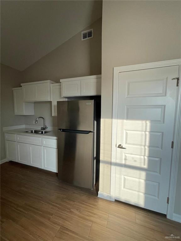 Building Photo - 19 Sparrow Rd