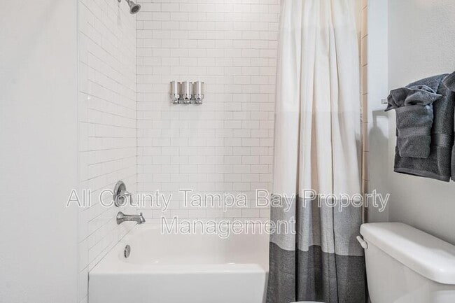 Building Photo - 2604 N Highland Ave