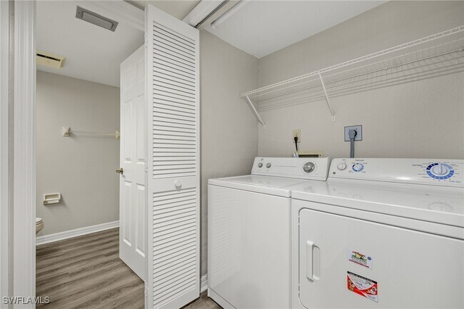Building Photo - 12581 Kelly Sands Way