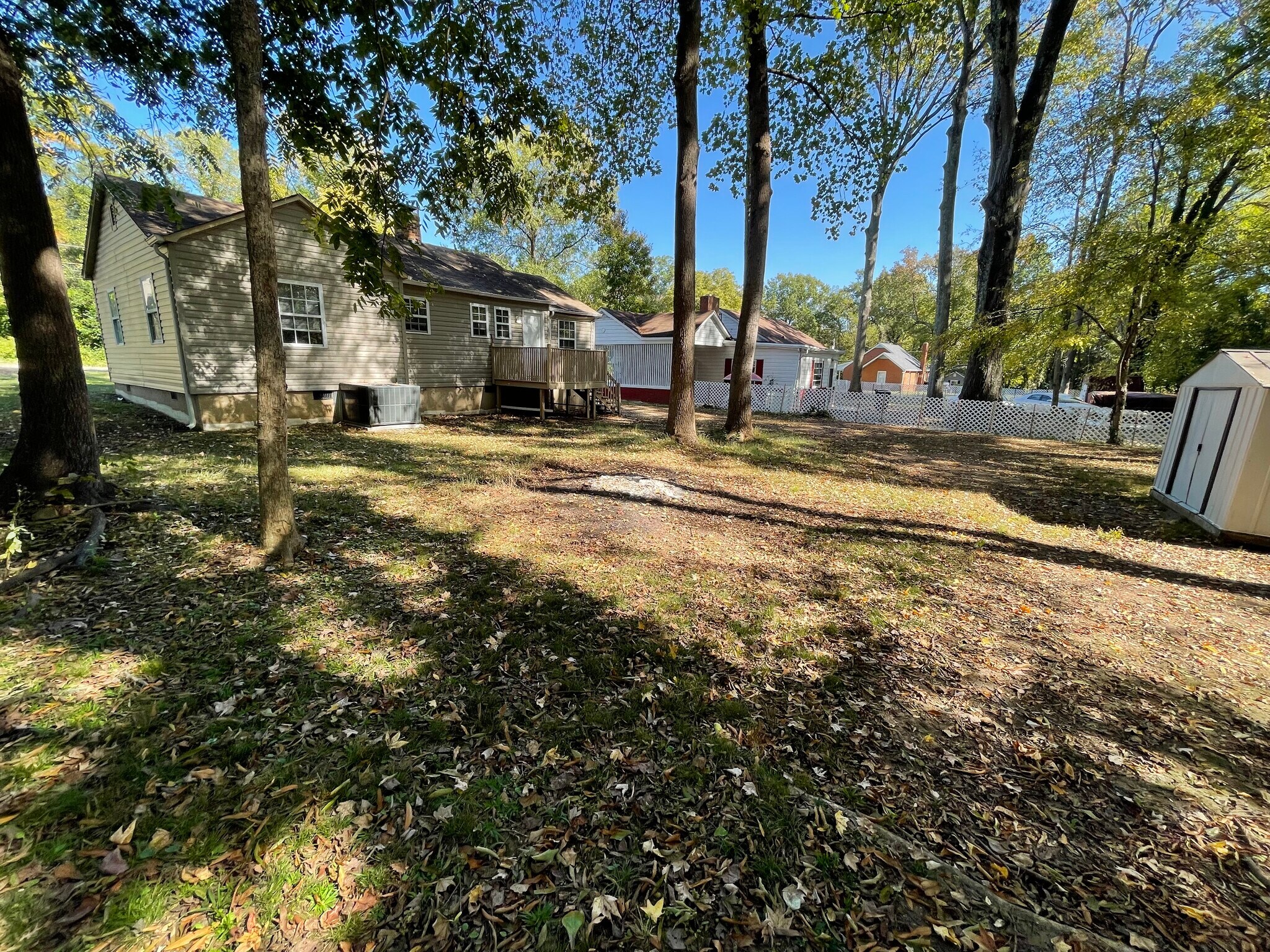 Building Photo - 2960 Shady Ln